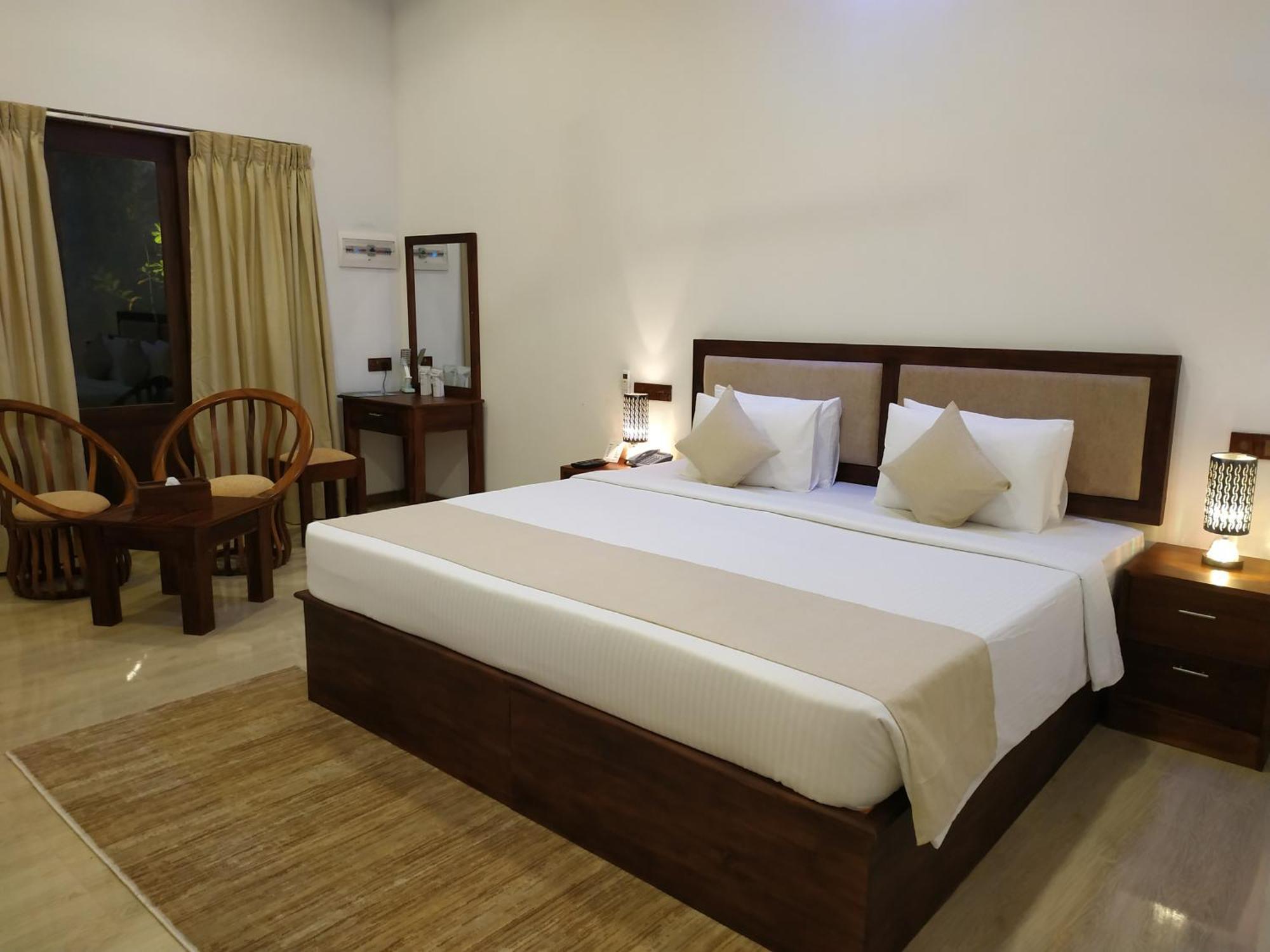 Sigiriya Cashew Palace Resort Daganapothaha Экстерьер фото